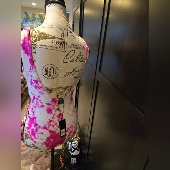 Dolce Vita Swimsuit NWT Size: Small Side Tassels Tie Up Barbiecore - Picture 8 of 8